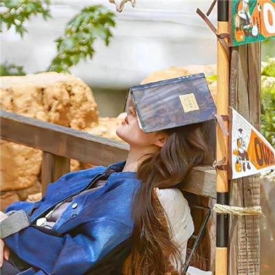 天王之女夜店蹦迪，品牌方解约，72小时引热议